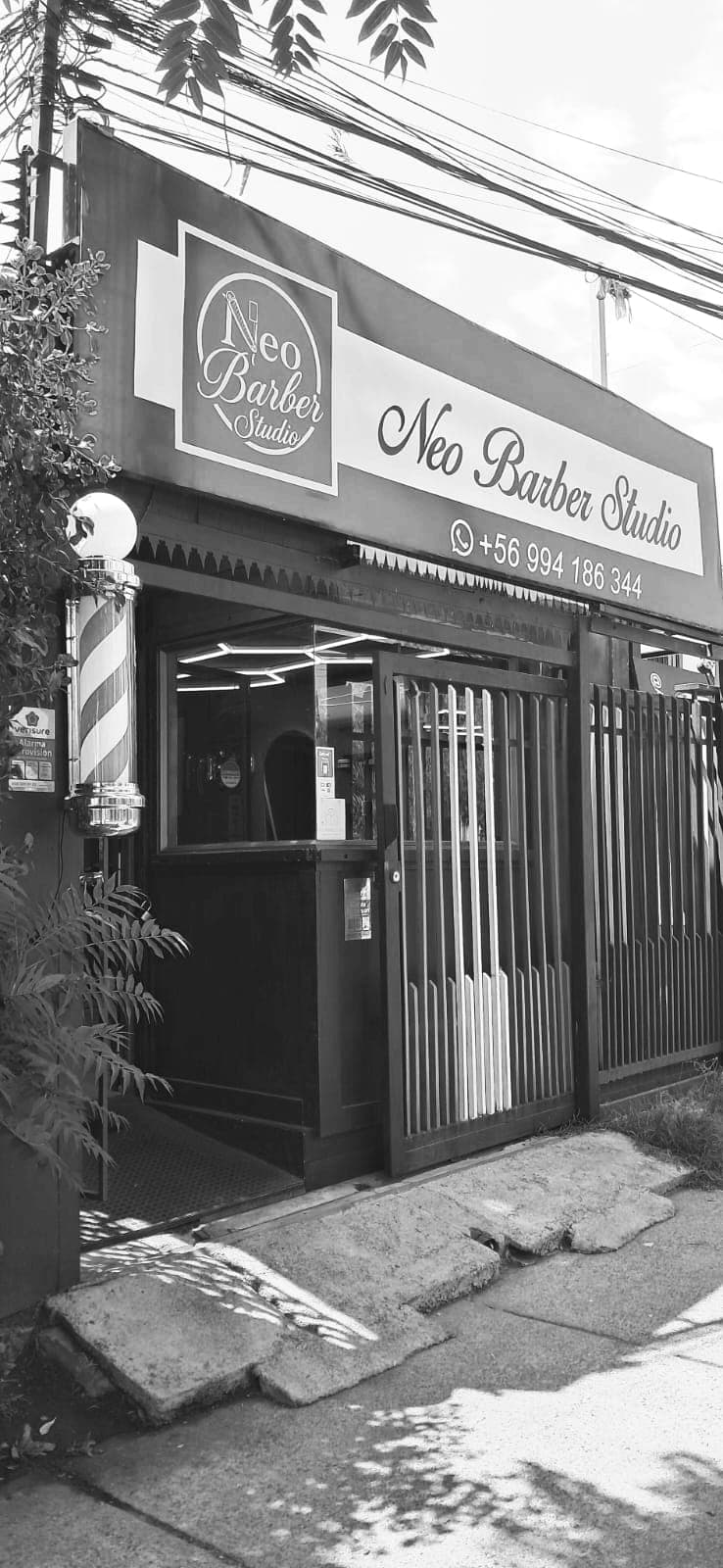 Neo Barber Studio - Fachada del local